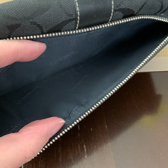 Coach long wallet with check book cover - Picture 13 of 16